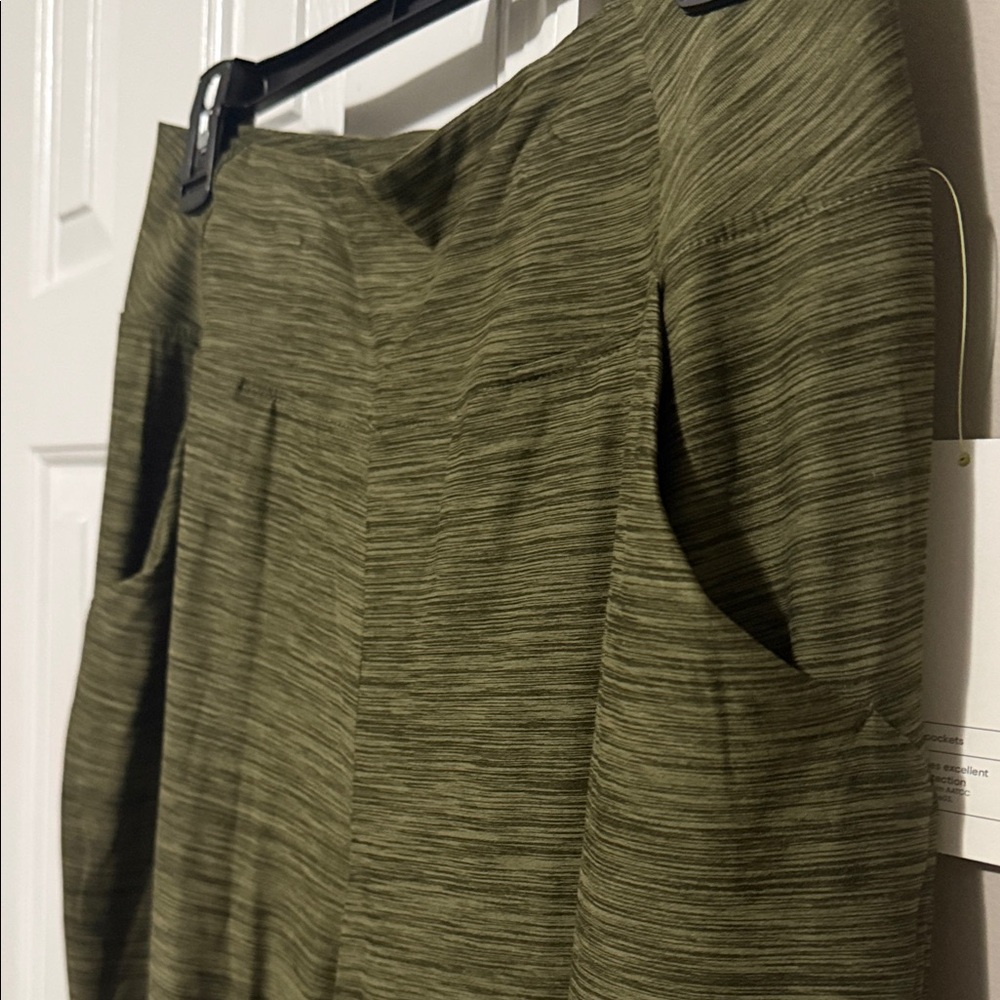 ✨ All in Motion NWT Women’s Medium Soft Knit Joggers – Olive Green ✨ - Picture 3 of 8